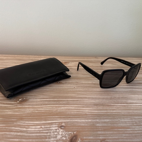 Chanel square acetate polarized sunglasses - Picture 2 of 11